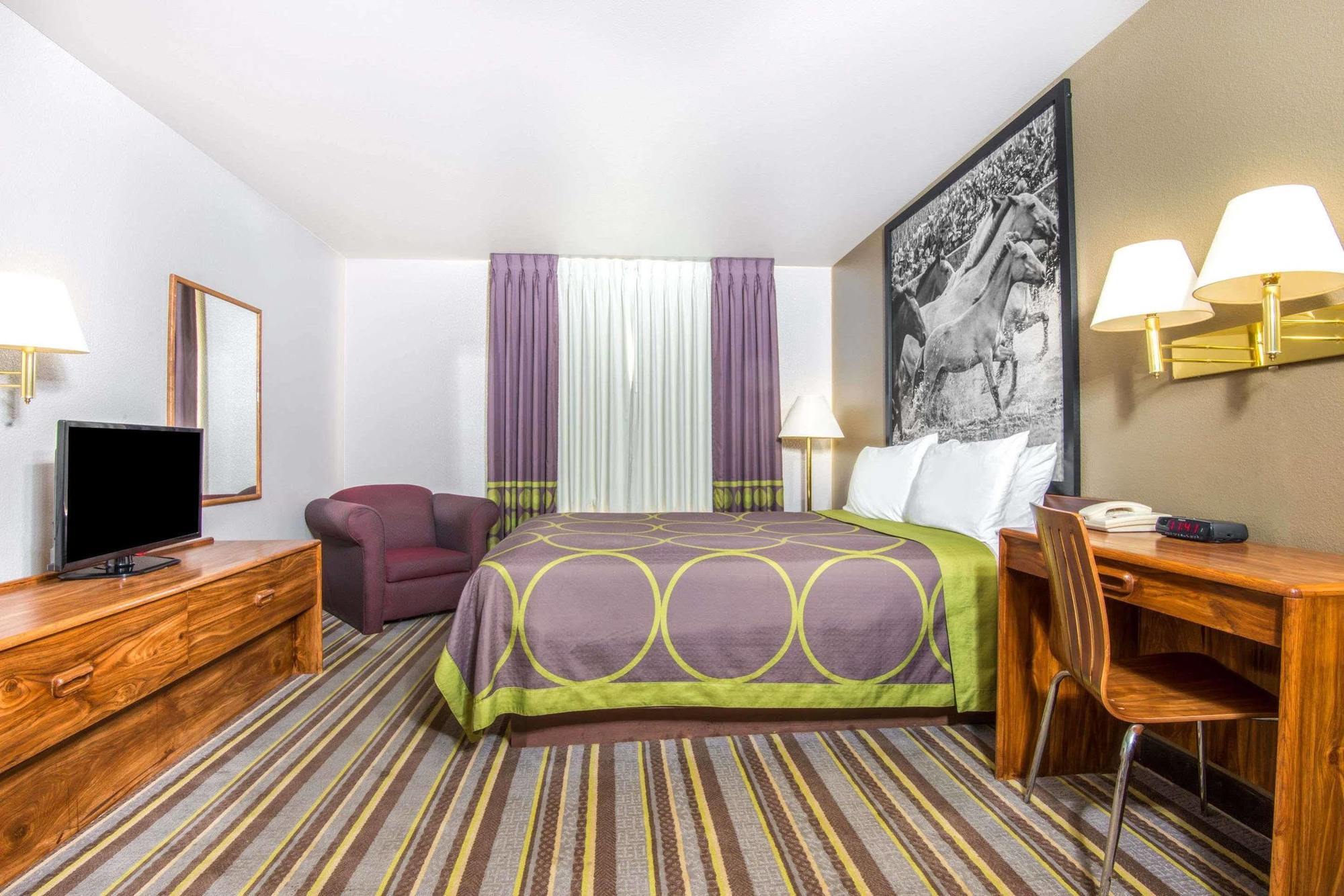 ซูเปอร์ 8 บาย วินด์แฮม บัวนา วิสตา Hotel บูเอโนวิสตา ภายนอก รูปภาพ